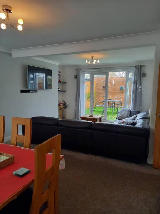 Modernised Home With 2 Bedrooms In Cardiff Eksteriør billede